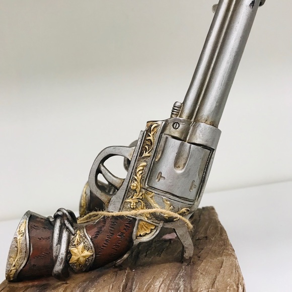 Home decor - Picture 3 of 3